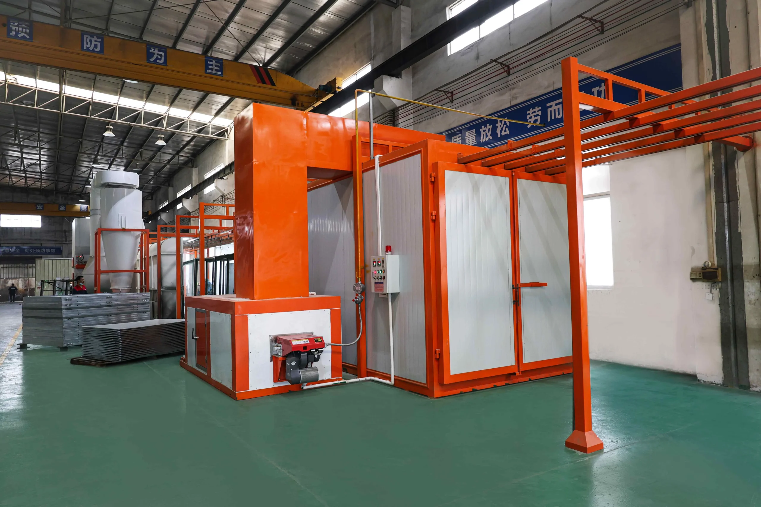 Scattered powder coating system for flexible production