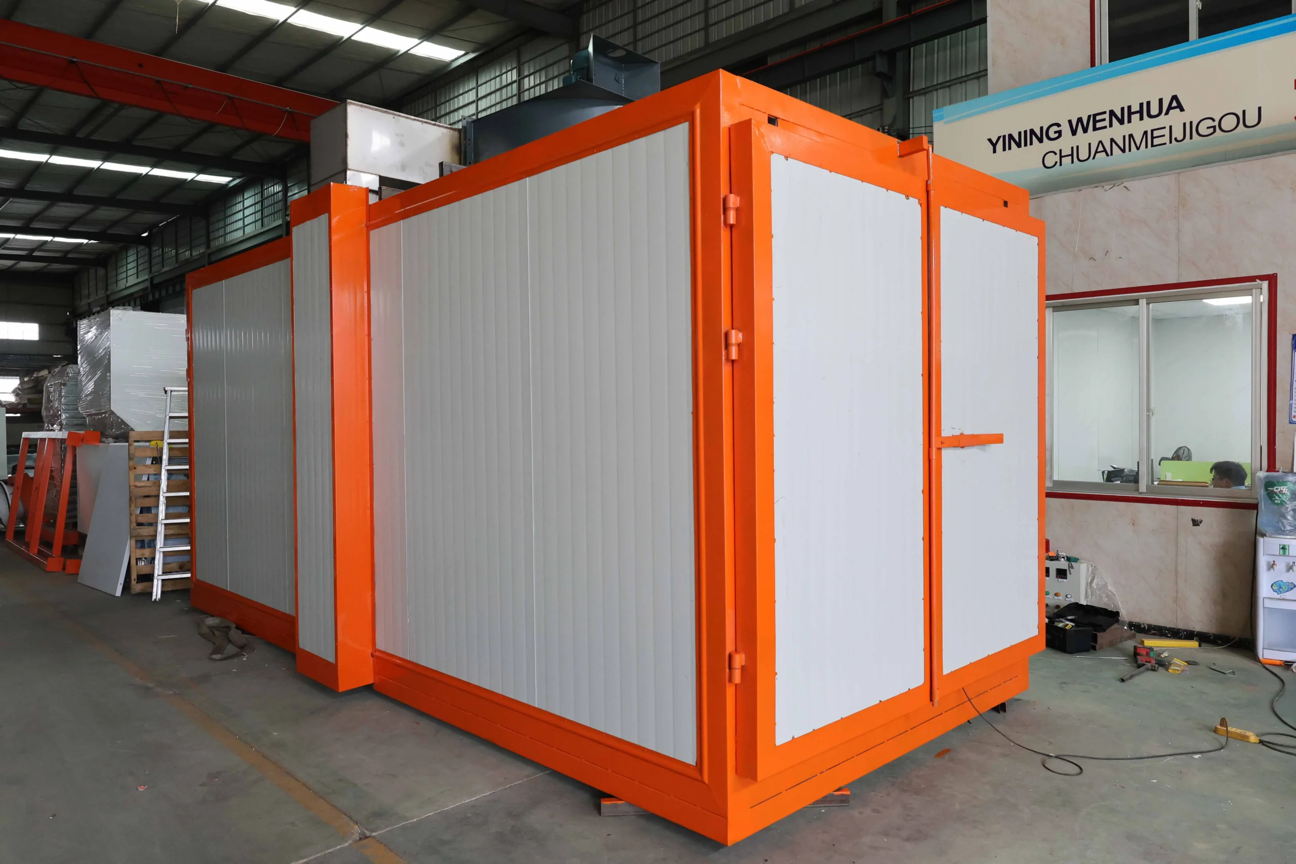 Spare parts and technical components for powder coating equipment maintenance