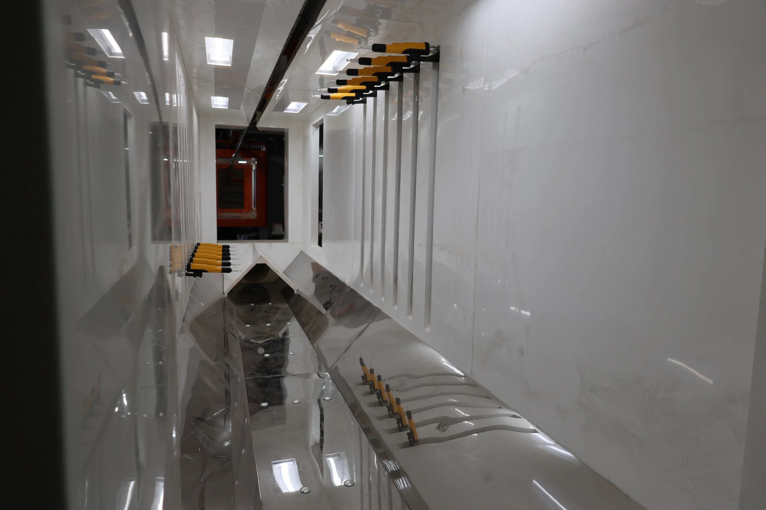 Backpack manual spray room for pet industry powder coating line