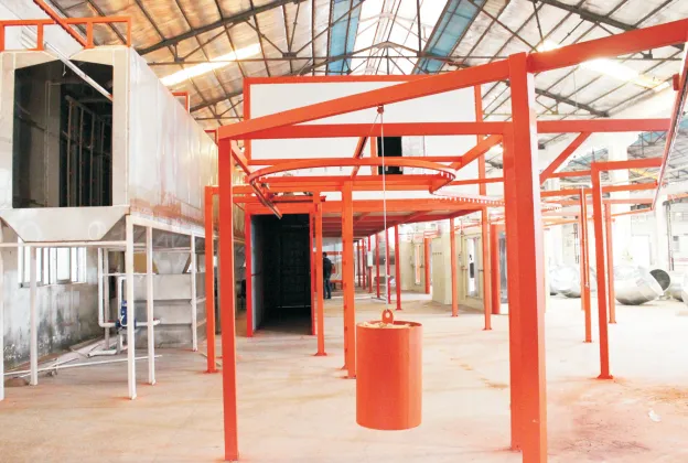 Small cyclone powder recovery system for efficient collection
