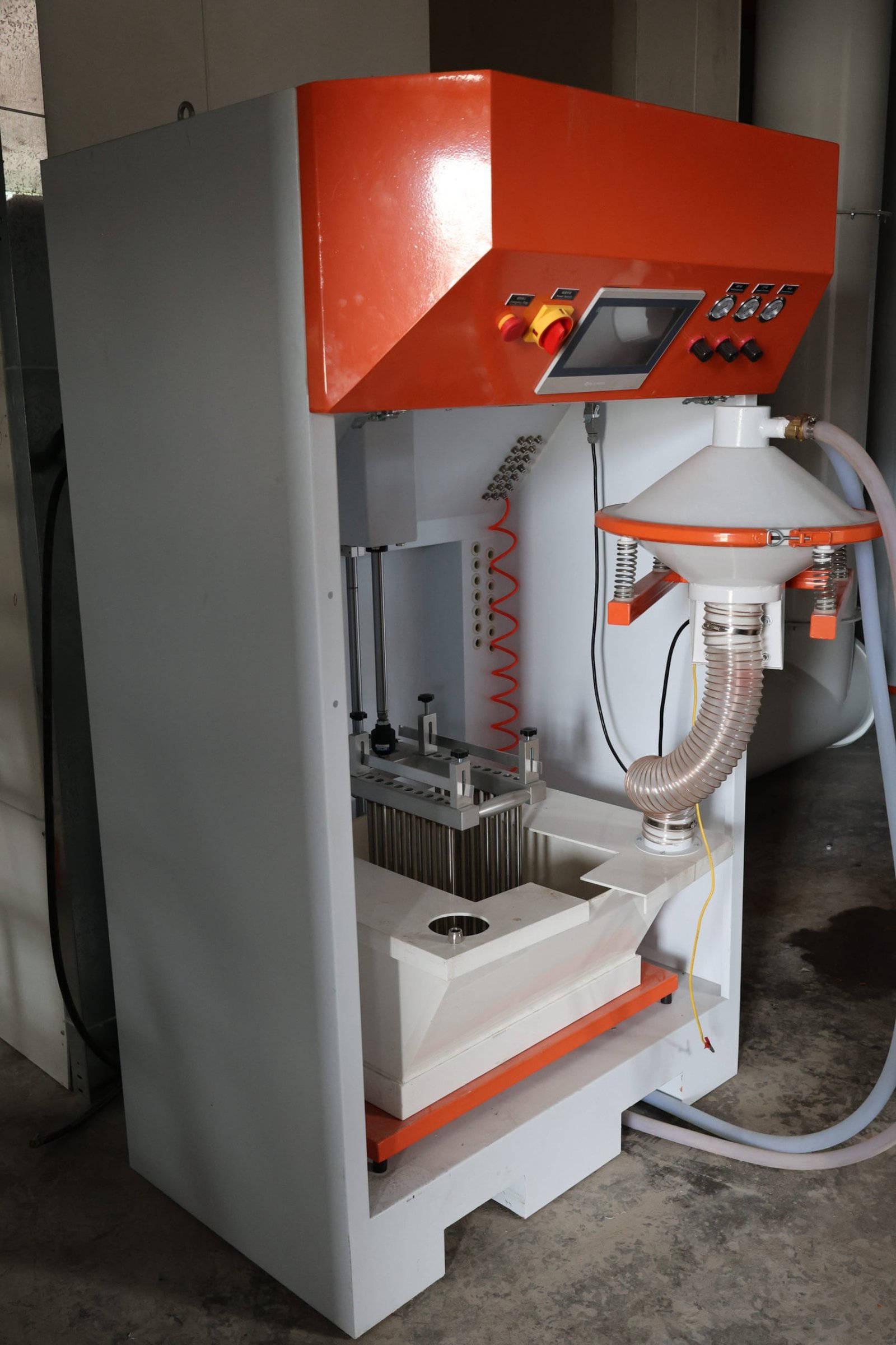 Hanging chain conveyor system for powder coating line