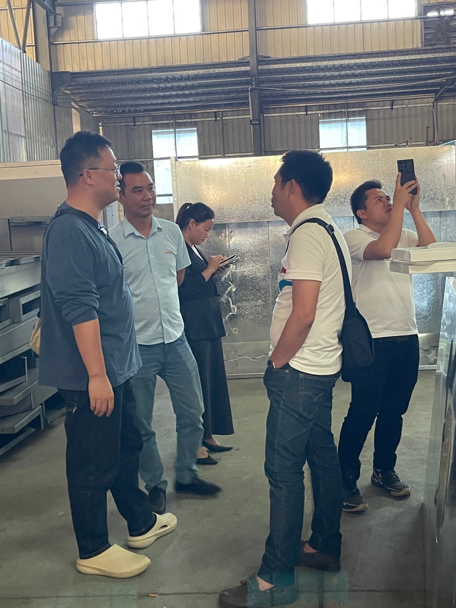 Customer visit photo 02
