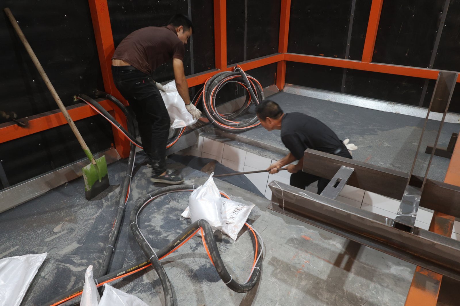 Equipment assembly